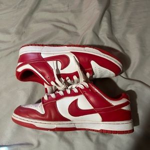Nike dunks gym red